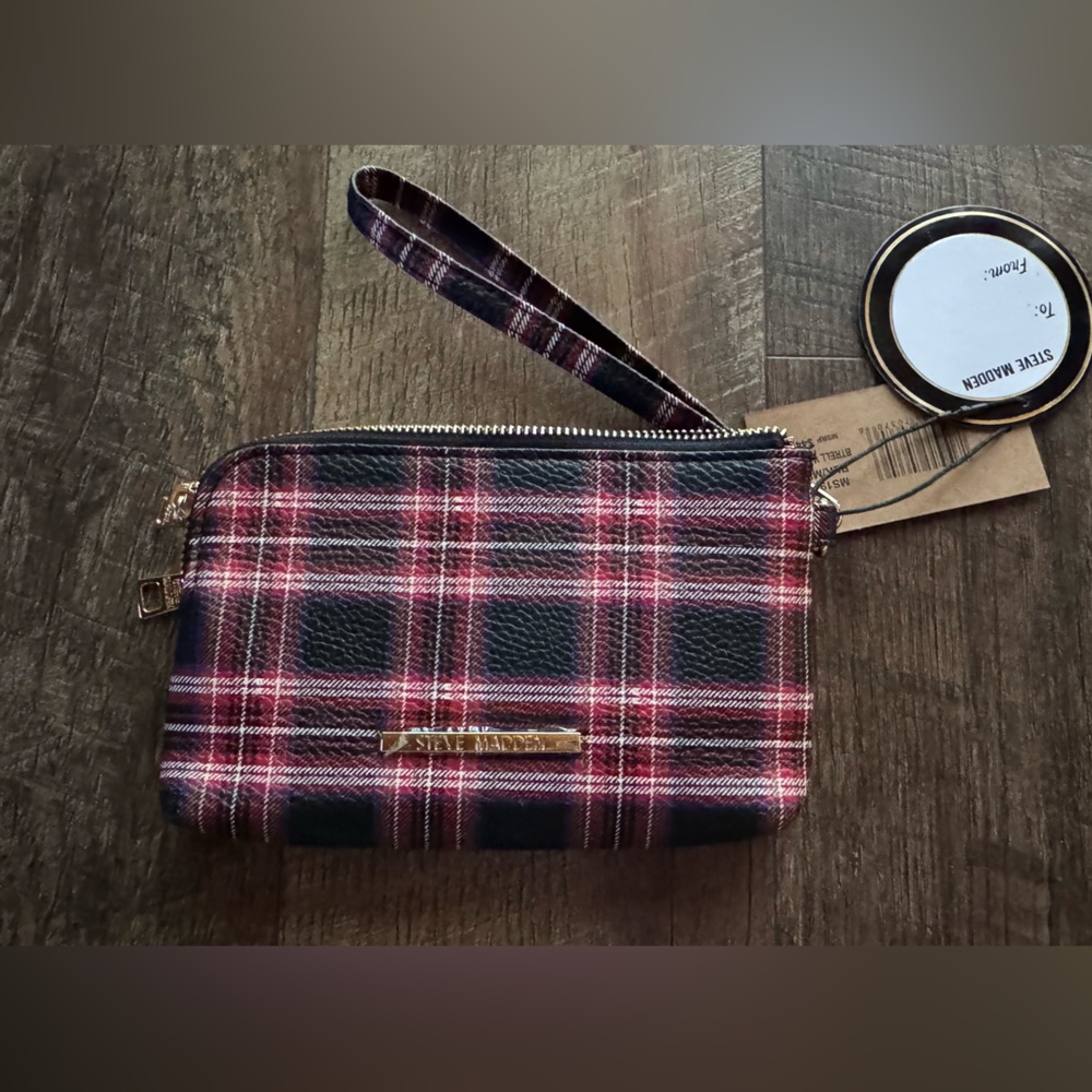 NWT Steve Madden Wristlet